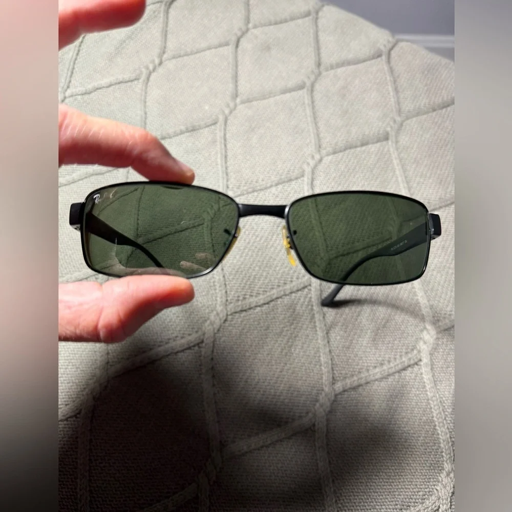 Vintage Ray-Ban Aviators Polarized Retro Men’s Sleek Black Green RB 3272 006 G15